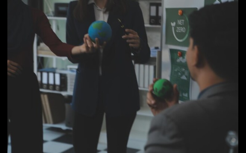 JPMorgan Exits Net-Zero Banking Alliance Amid Pressure