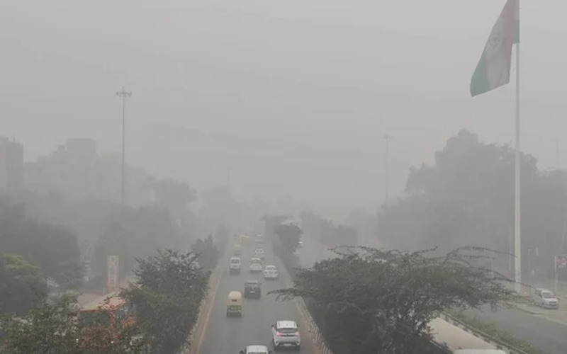 Health Alert: Delhi's Dense Fog, "Very Poor" Air Pose Serious Risks