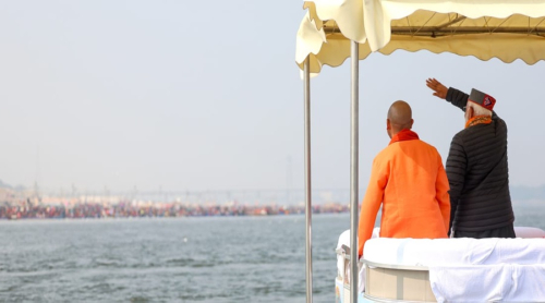 PM Modi takes holy dip at Triveni Sangam amidst Vedic chants, emphasizing unity