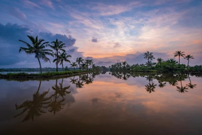 Unusual Winter Heatwave Grips Kerala as North India Battles Freezing Temperatures