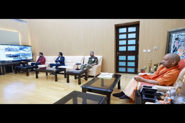 CM Yogi Oversees Amrit Snan Arrangements At 3:30 AM