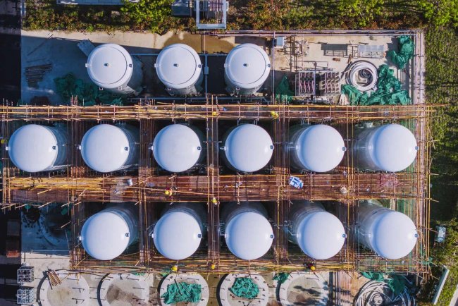 TotalEnergies' Green Hydrogen Push: Cleaner Refineries for Europe