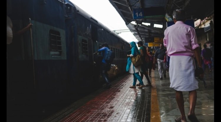 Prayagraj Railway Operates 700 Trains For Mauni Amavasya