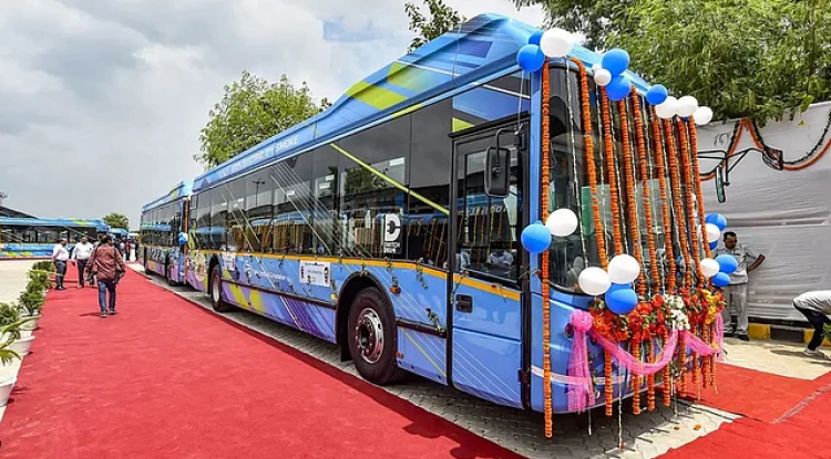 Delhi to Introduce Over 1,000 Electric Buses as Part of Sustainable Transport Initiative