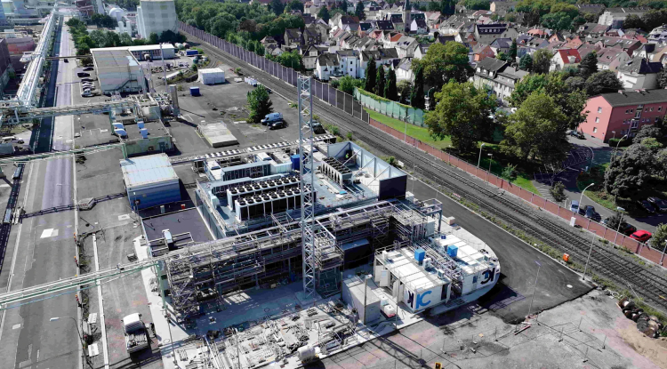 Sustainable Aviation Fuel Takes Off: Frankfurt's e-Fuel Plant