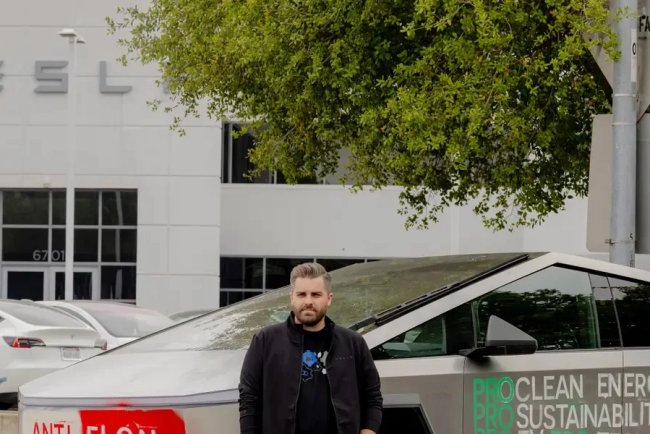 Ex-Tesla Employee Criticizes Musk, Claims Politics Hurt Sales