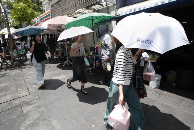 April Global Temperatures Remain Near Record Highs: EU Climate Monitor