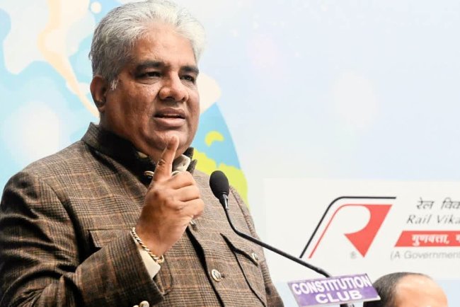 India's Environment Ministry Launches Campaign to End Plastic Pollution