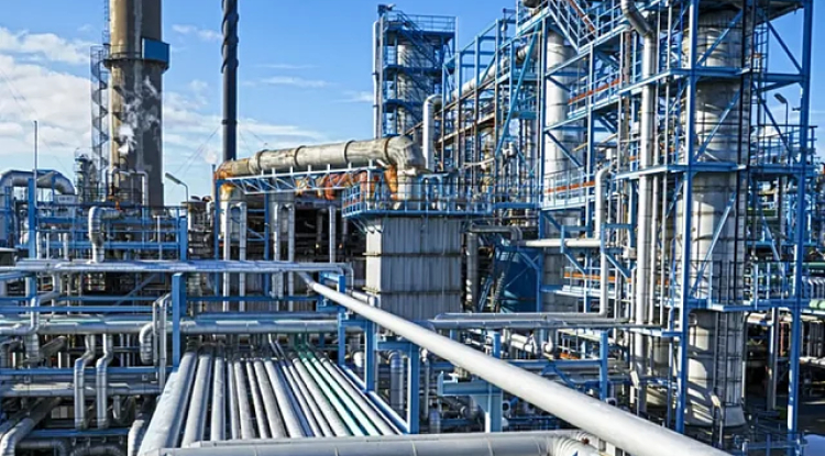India’s Oil Consumption Trends Shift Amid Global Slowdown and Changing Trade Dynamics