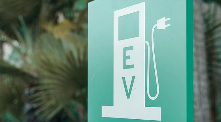 GM and LG to Launch Cost-Effective EV Battery Production by 2028