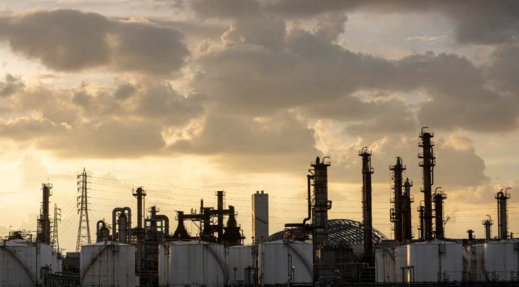 EU Green Funds Linked to Billions in Fossil Fuel Investments