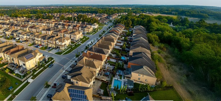 Net-Zero Homes in Canada: Progress and Challenges Ahead