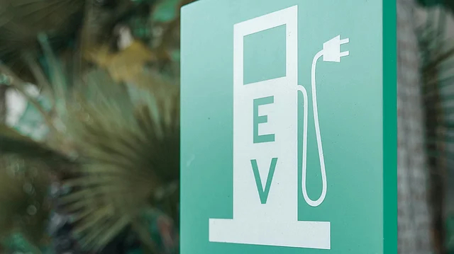 GM and LG to Launch Cost-Effective EV Battery Production by 2028