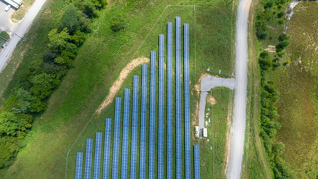 Reliance Industries to Launch Solar PV Production in 2025, Strengthening India's Renewable Energy Sector