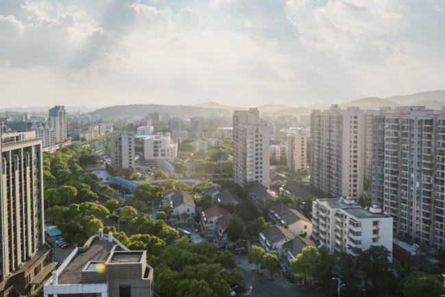 Real Estate Goes Green: Builders Embrace Climate-conscious Development