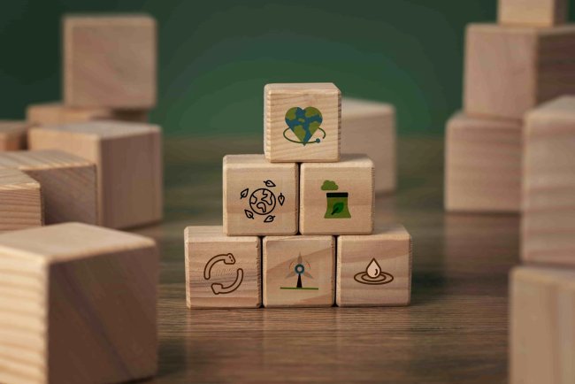 EU Companies Split on Sustainability Progress Amid CSRD Uncertainty