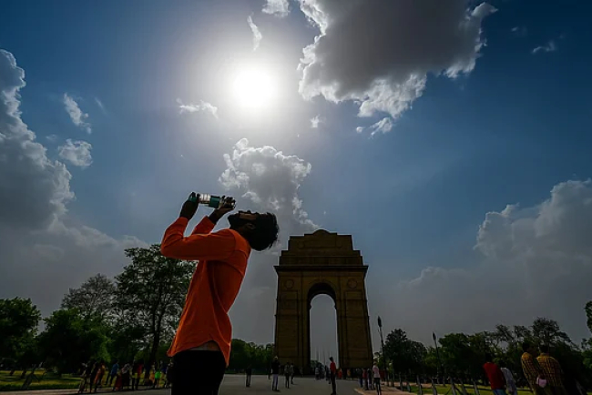 Delhi Under Orange Alert as Heatwave Intensifies in June 2025