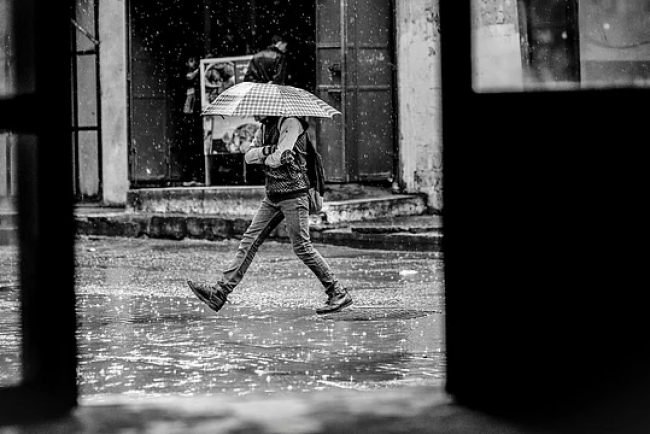 Monsoon Alerts Issued for Delhi and Mumbai in June 2025