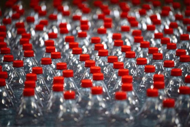 Glass Bottles Contain More Microplastics Than Plastic Ones: French Study