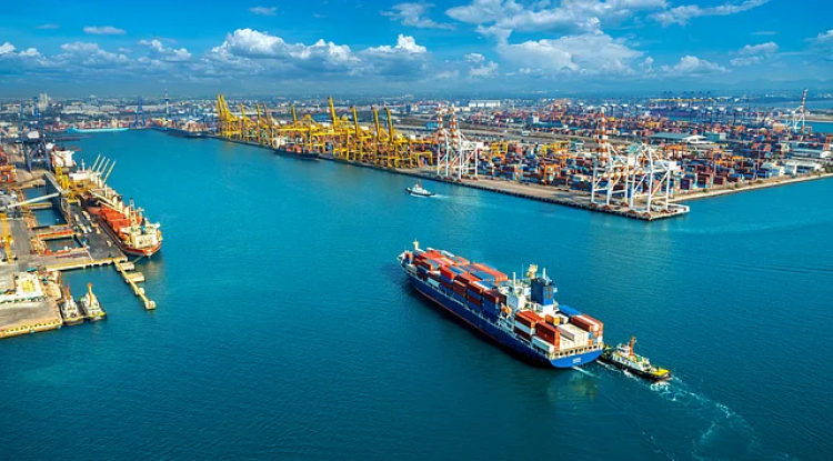 India’s Trade Deficit Narrows to $21.9 Billion in May 2025