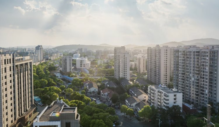 Real Estate Goes Green: Builders Embrace Climate-conscious Development