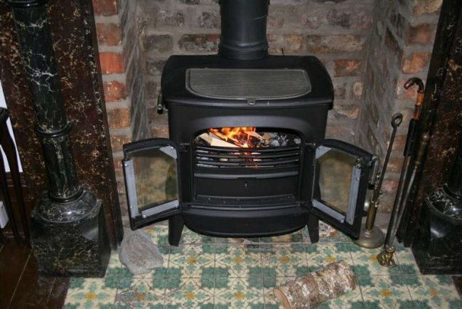 Wood-Burning Stoves Raise Health Concerns Even with Eco-Design Models