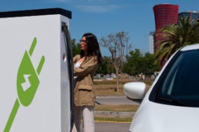 Bp Pulse Opens Largest EV Charging Hub Near LAX