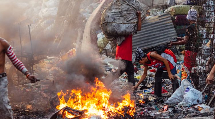 Burning Plastic Waste Poses Growing Global Health Crisis, Warn Experts
