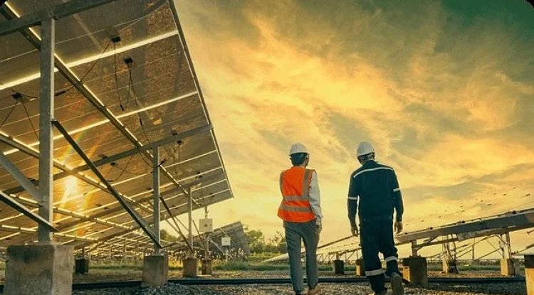 Tata Power Reports Steady Growth, Prioritizing Stability in Energy Transition Race