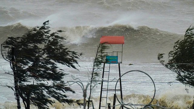 Typhoon Kajiki Hits Vietnam: Fatalities, Floods, Airport Closures and Evacuations