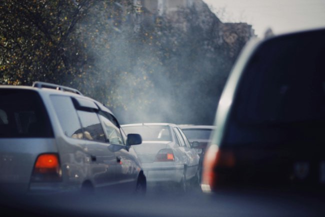 New Survey Reveals 12.2% of EU Households Affected by Pollution