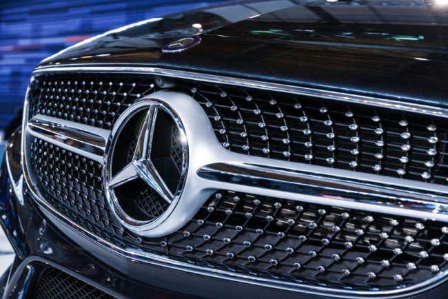 Mercedes-Benz Falls Short of EU Emission Targets for 2025–2027, Raising Concerns Over Compliance