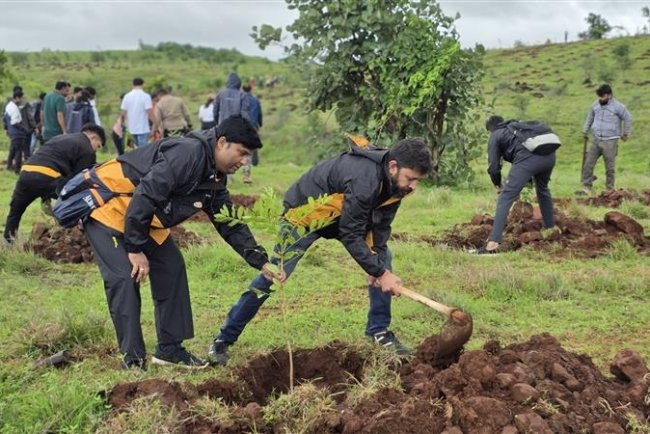 ESDS Plants 10,000 Saplings In Warwandi