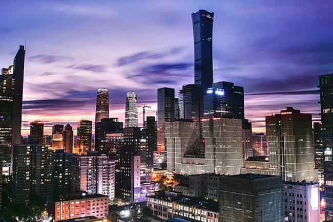 China Pledges to Cut Emissions 7–10% by 2035, Marking First Absolute Reduction Target