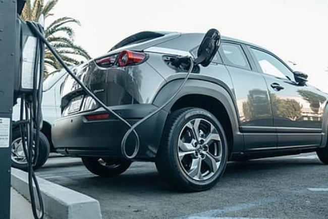 Centre Rolls Out Guidelines for 72,300 EV Charging Stations Under PM E-DRIVE Scheme