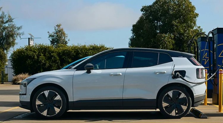 Tata Power and Tata Passenger Electric Mobility Launch Mega EV Charging Hub in Mumbai