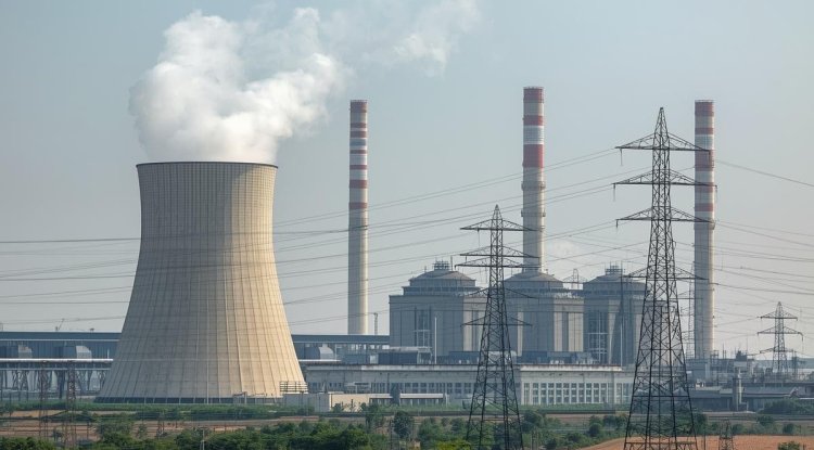 India Cuts Power-sector CO₂ Emissions by 1% in 2025
