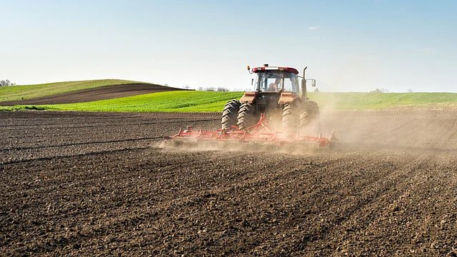 Indian Farm Sector Registers World’s Highest 3.7% Growth in Q1, Minister Chouhan Reports