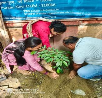 Textiles Ministry Leads "Swachhata Hi Seva" with Nationwide Drives