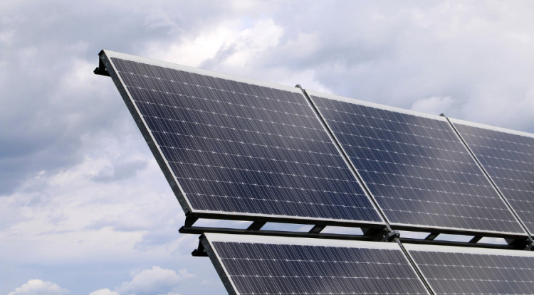 Renewables Surpass Coal as a Global Electricity Source in Historic Shift