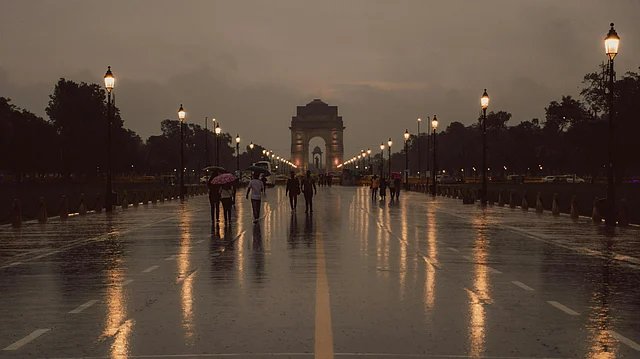 Delhi Braces for October Chill Amid Rain and Temperature Drop