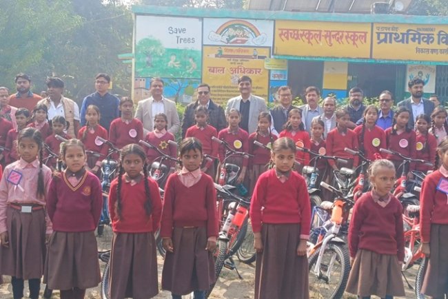 NHAI, ROADIS Give 100 Bicycles To Girl Students In 3 States