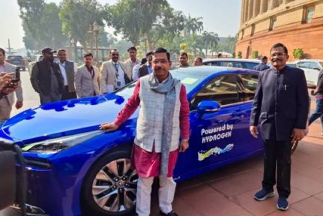 Hydrogen on the Road: India Starts Testing Toyota Mirai FCEV