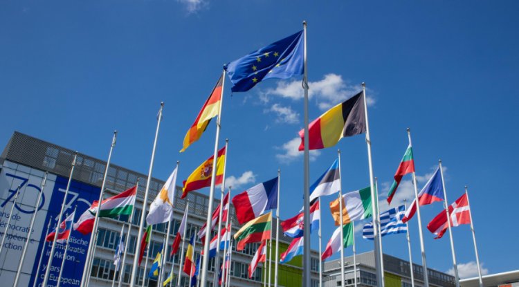 EU Sets Ambitious 2040 Climate Target with Binding Emissions Cut