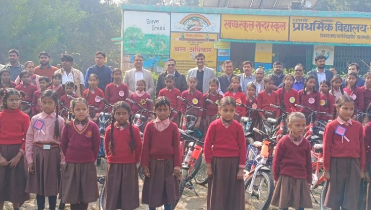NHAI, ROADIS Give 100 Bicycles To Girl Students In 3 States