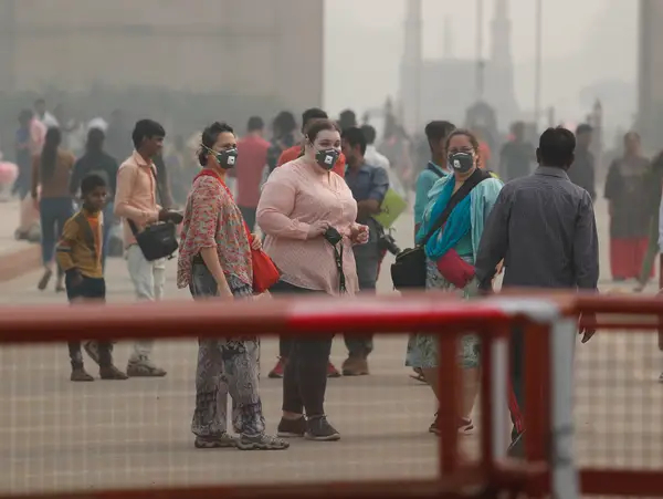 Can Wearable Air Purifiers Protect You? What Really Works in Toxic Air