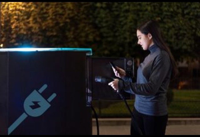 V-GREEN, HPCL Collaborate to Expand EV Charging Network in India