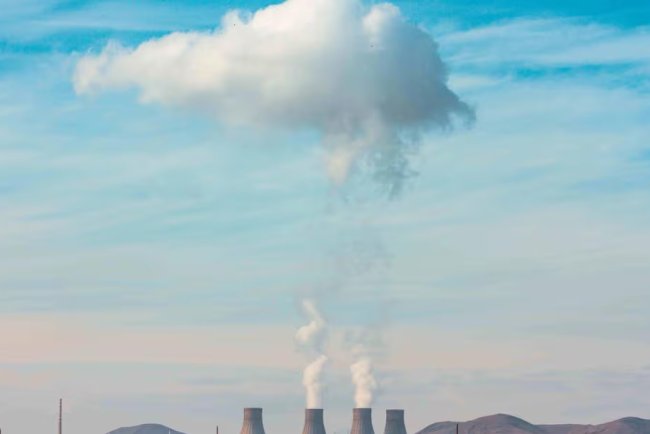 New CO2 Capture Method Slashes Energy Needs for Carbon Removal