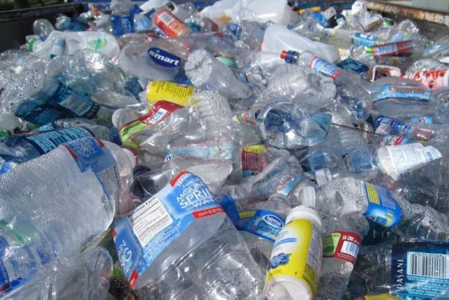 Global Study Reveals Widespread Household Use of Plastic as Fuel