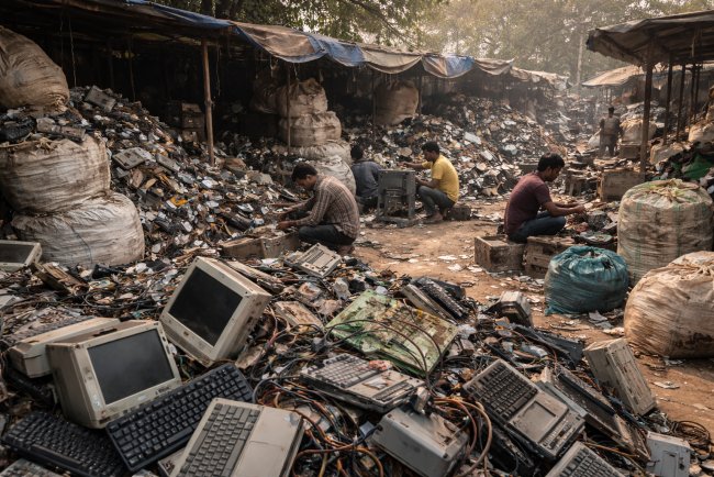 CAG Flags 35,000 Tonnes of E-Waste Diverted to Shadow Scrap Dealers